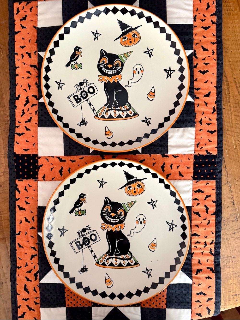 Halloween Dinner Plates - Retro Vintage Style Set of 2